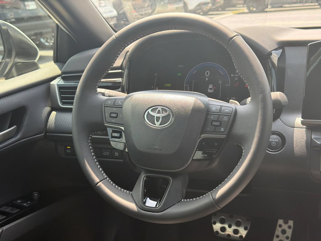 New 2026 Toyota Camry Hybrid FWD image 28