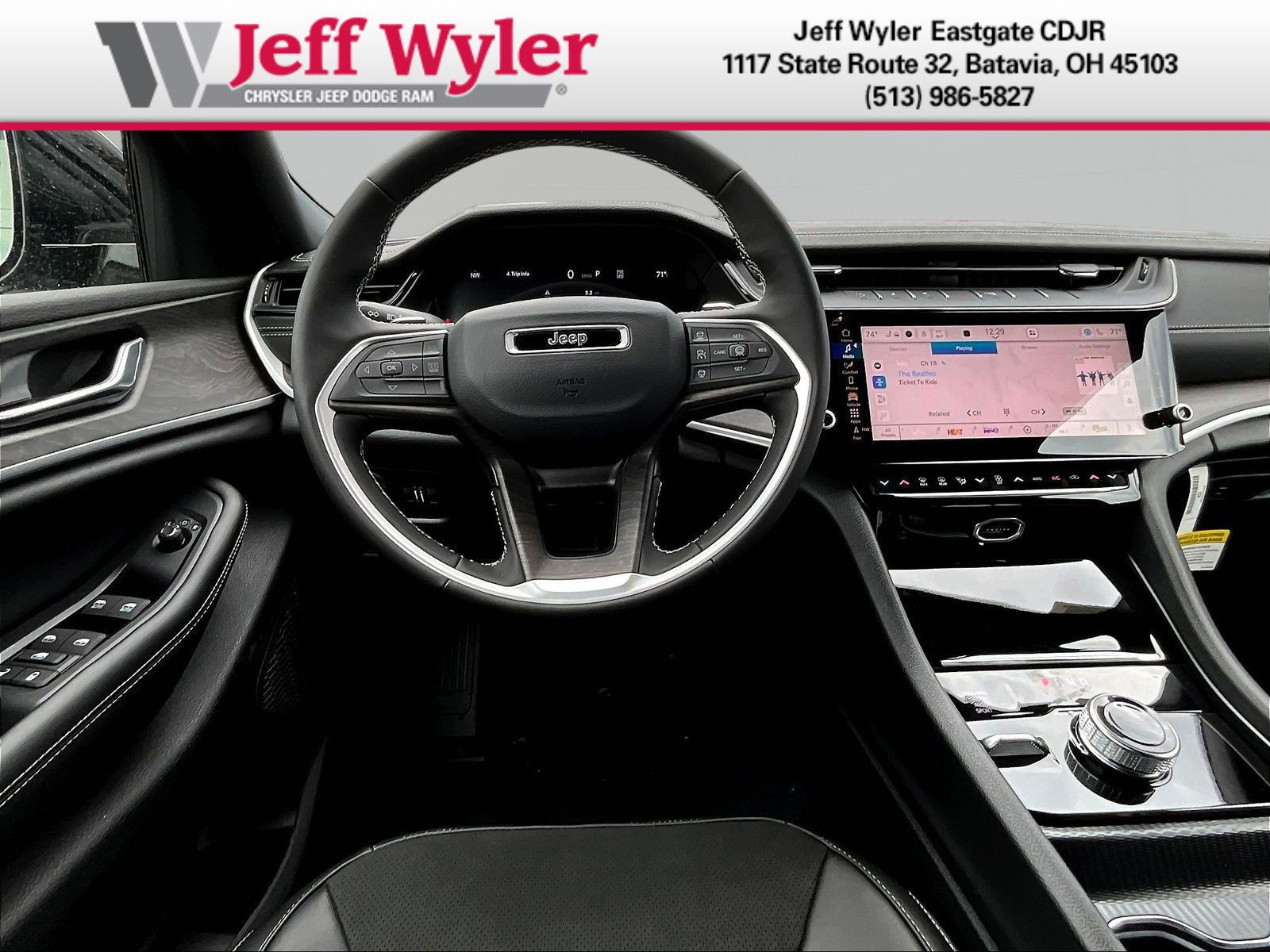 New 2026 Jeep Grand Cherokee Altitude AWD/4WD image 9