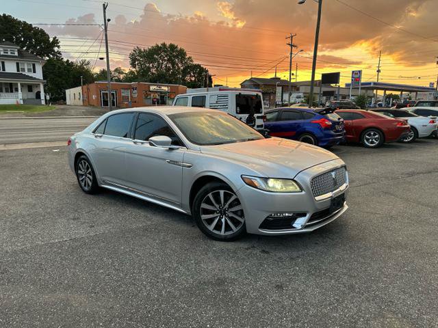 Used 2018 Lincoln Continental Premiere FWD image 2