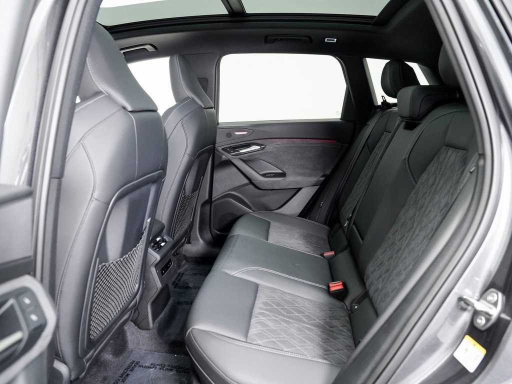 New 2025 Audi SQ6 e-tron Premium Plus image 21