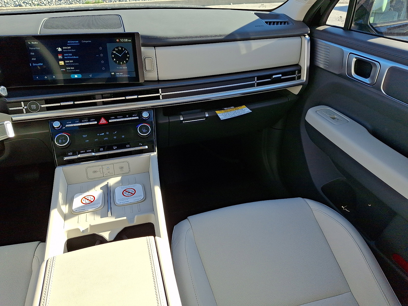 New 2026 Hyundai Santa Fe SE image 11