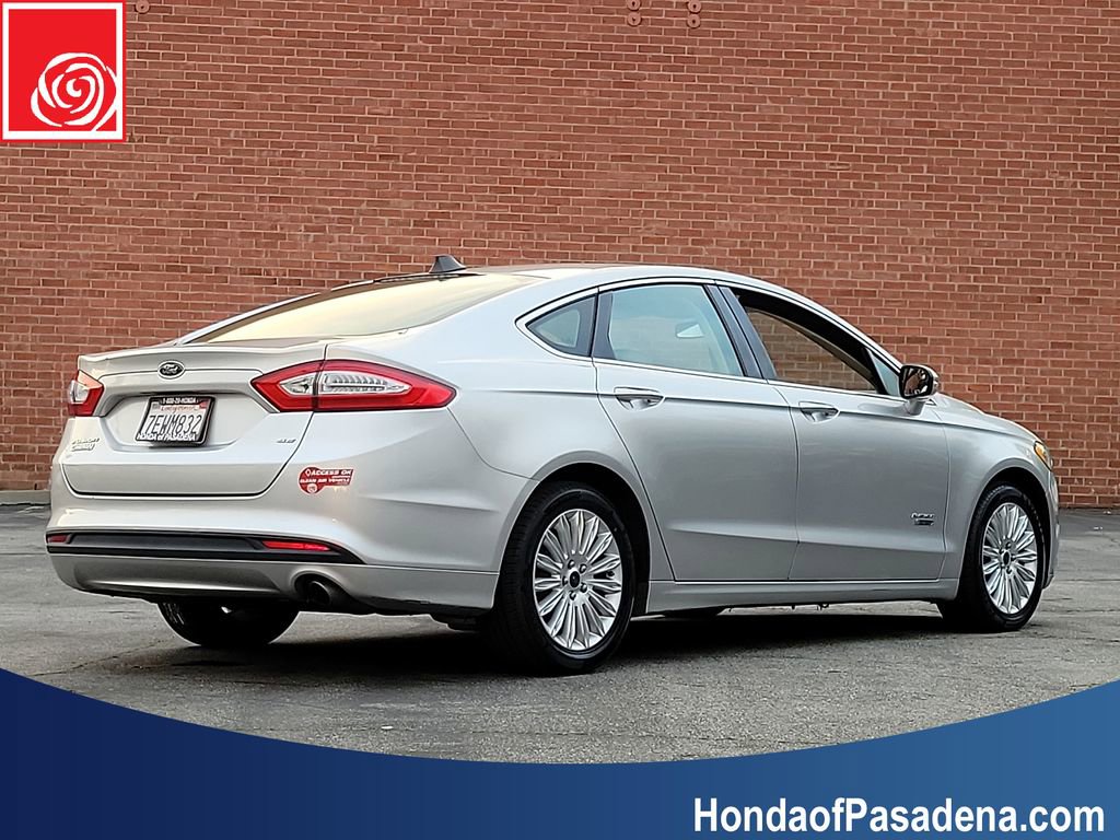 Used 2014 Ford Fusion Energi SE image 2