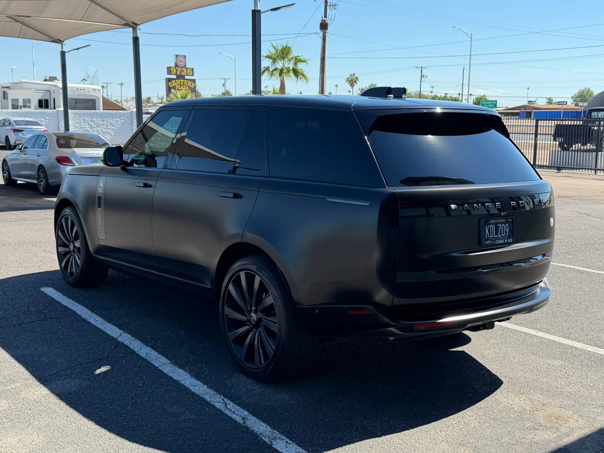 Used 2024 Land Rover Range Rover SV AWD/4WD image 5