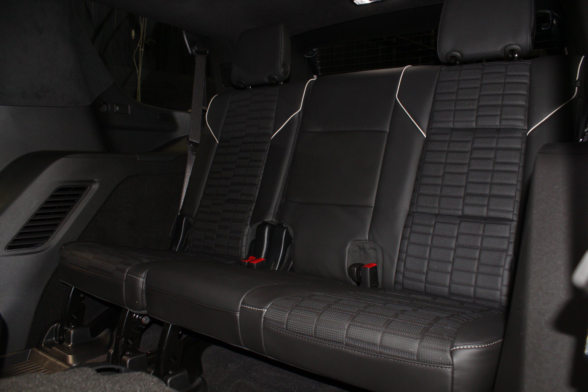 Used 2026 Cadillac Escalade V w/ LPO, ONYX Package AWD/4WD image 56