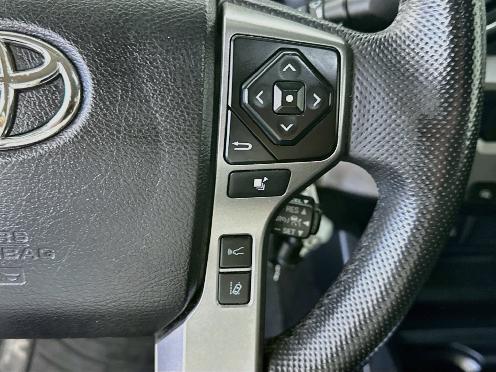 Used 2021 Toyota Tacoma SR5 RWD image 23