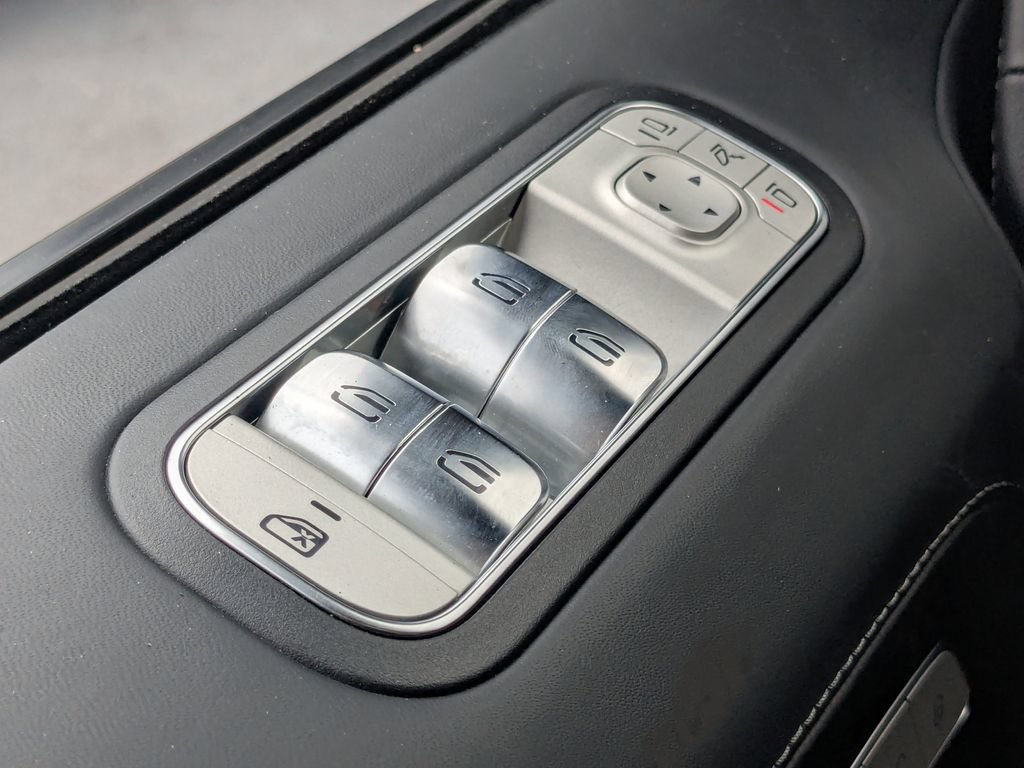 Used 2025 Mercedes-Benz G 63 AMG 4MATIC image 5