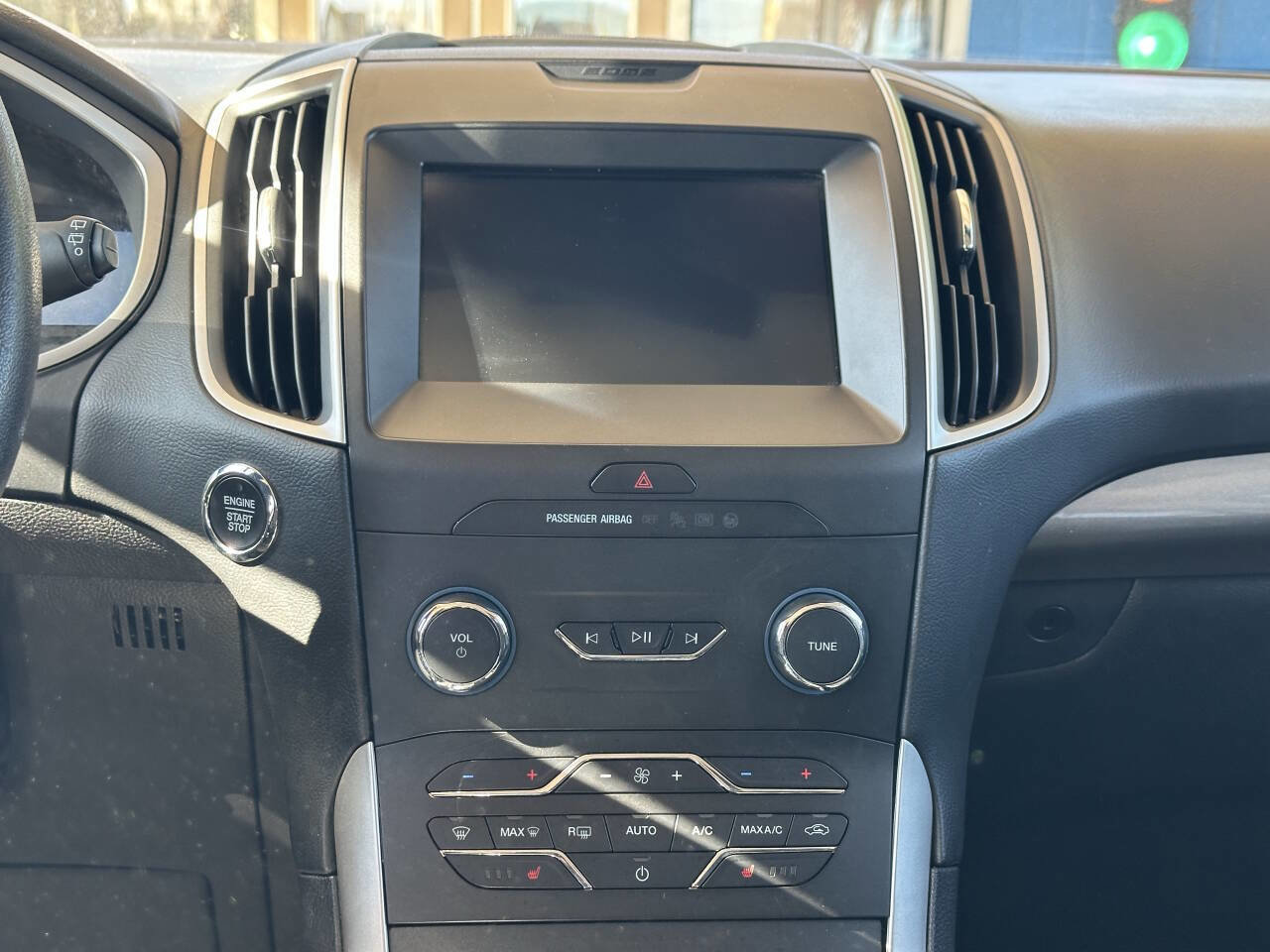 Used 2020 Ford Edge SEL FWD image 19