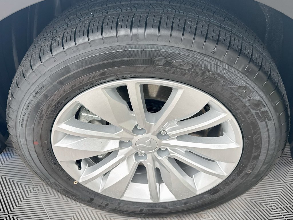 New 2026 Mitsubishi Outlander ES FWD image 34