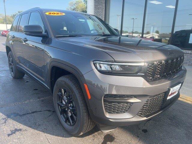 New 2025 Jeep Grand Cherokee Altitude