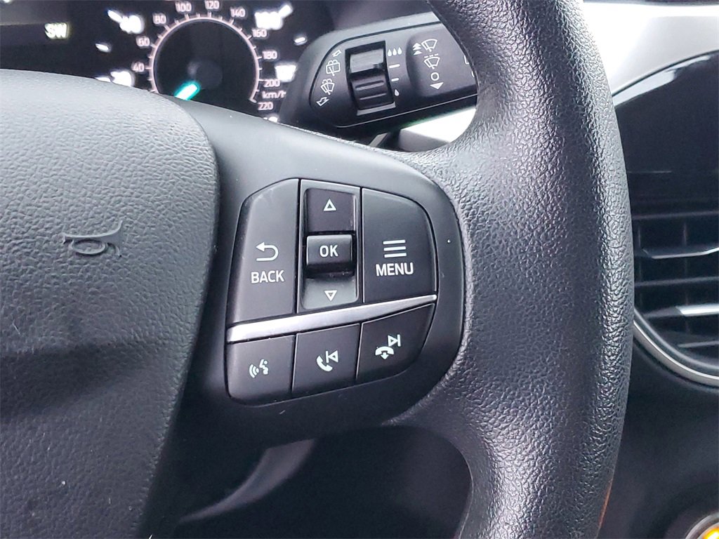 Used 2020 Ford Escape SE image 17