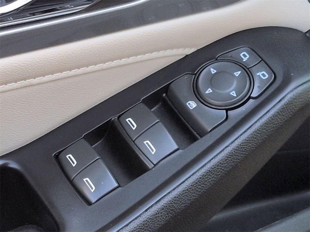 Certified 2023 Chevrolet Traverse LS image 22