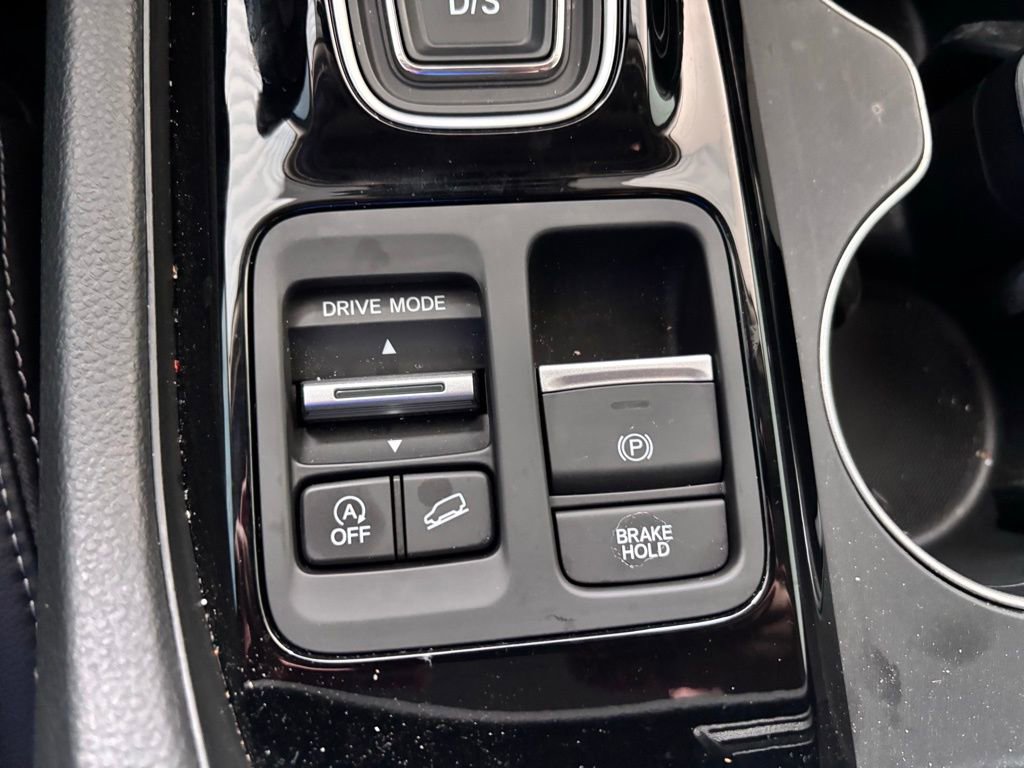 Used 2025 Honda Pilot Touring image 24