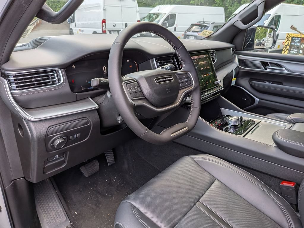 New 2026 Jeep Grand Wagoneer L Limited AWD/4WD image 16