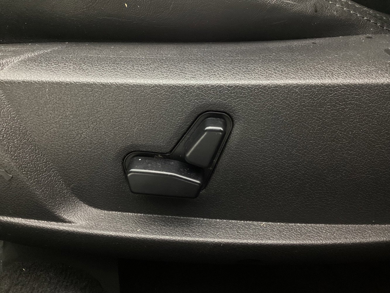 Used 2009 Chrysler 300 C image 37