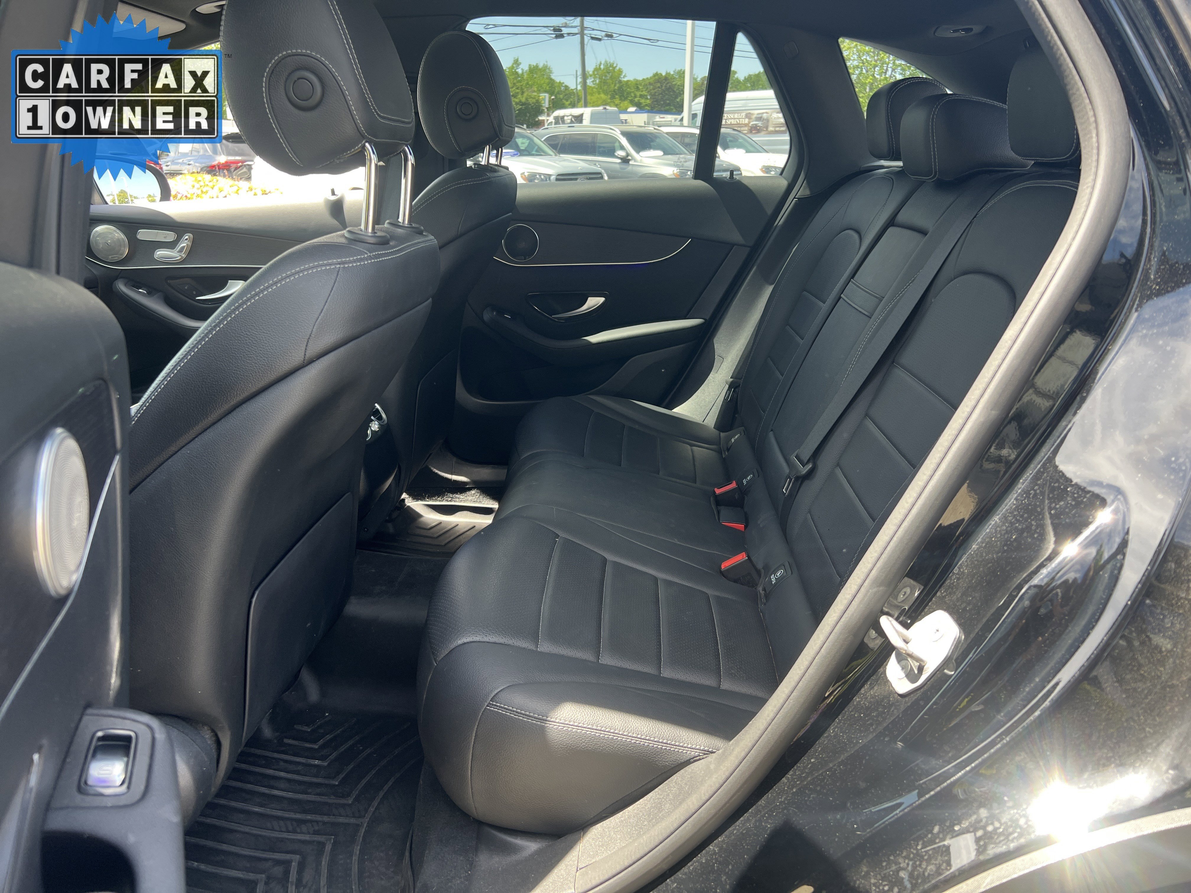 Used 2021 Mercedes-Benz GLC 300 4MATIC image 33