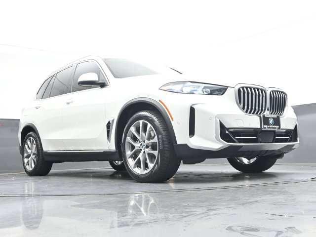 Certified 2024 BMW X5 xDrive40i w/ Premium Package AWD/4WD image 32