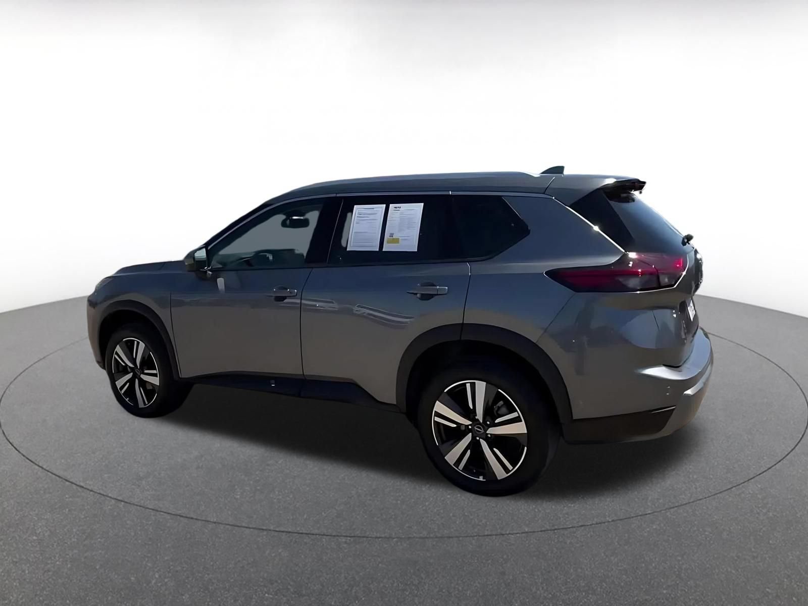 Used 2026 Nissan Rogue SL AWD/4WD image 10
