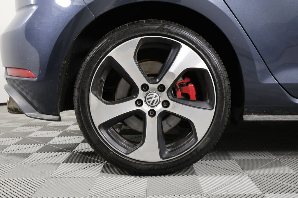 Used 2020 Volkswagen GTI S image 7