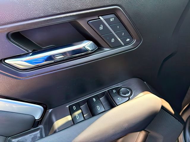 Used 2023 Chevrolet Colorado Z71 w/ Z71 Convenience Package 2 AWD/4WD image 19