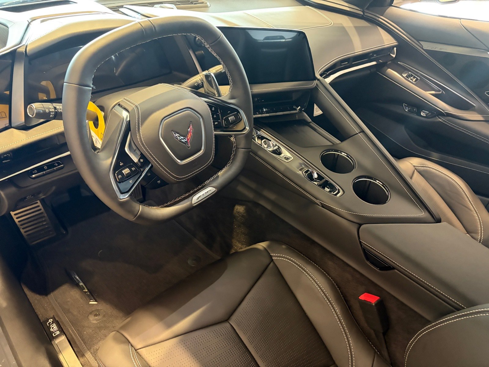 New 2027 Chevrolet Corvette Z06 w/ Stealth Interior Trim Package RWD image 13