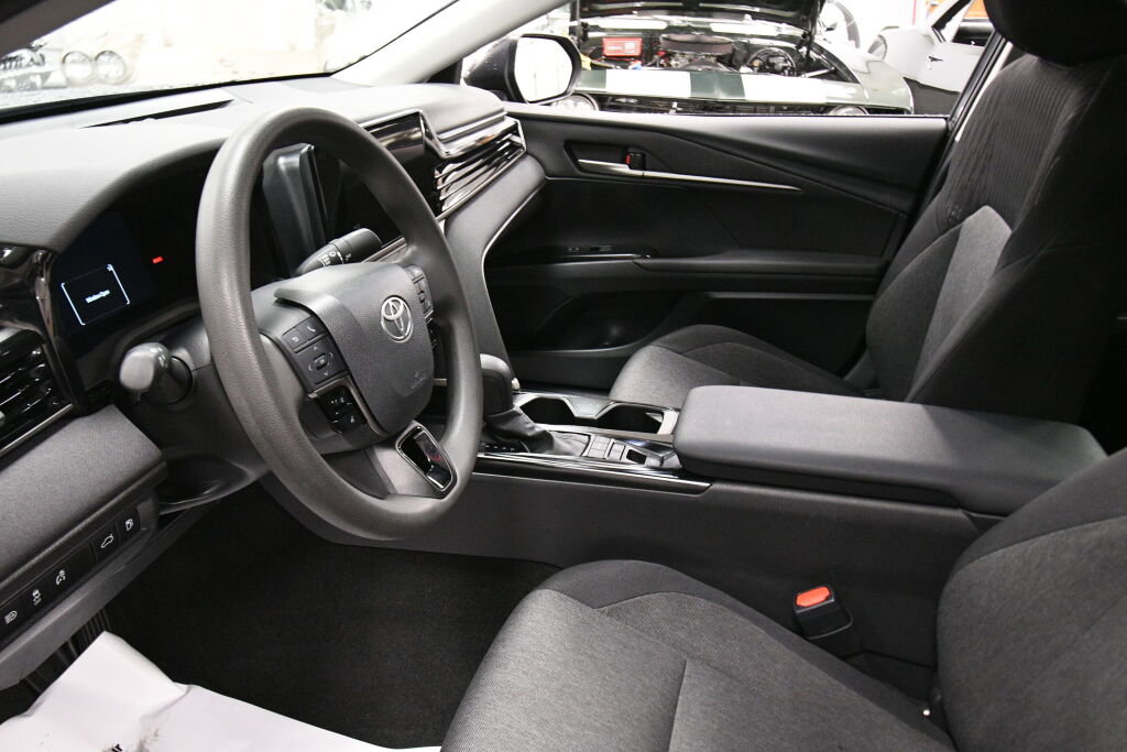 Certified 2025 Toyota Camry LE image 18