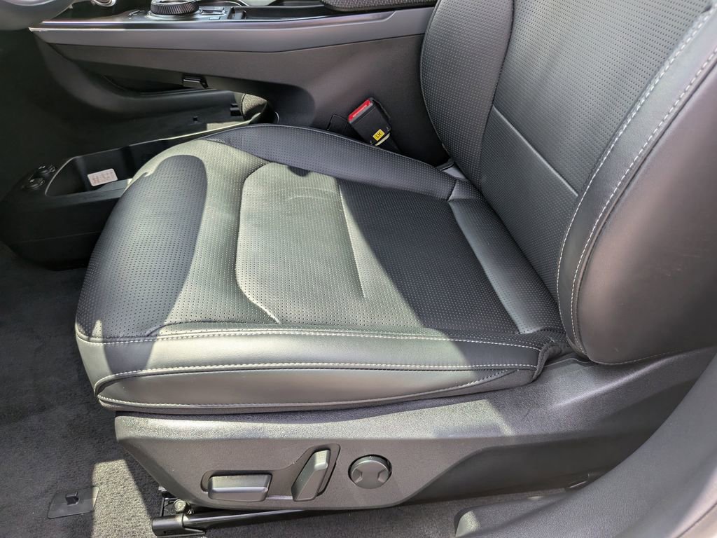 Certified 2025 Kia EV6 Wind RWD image 22