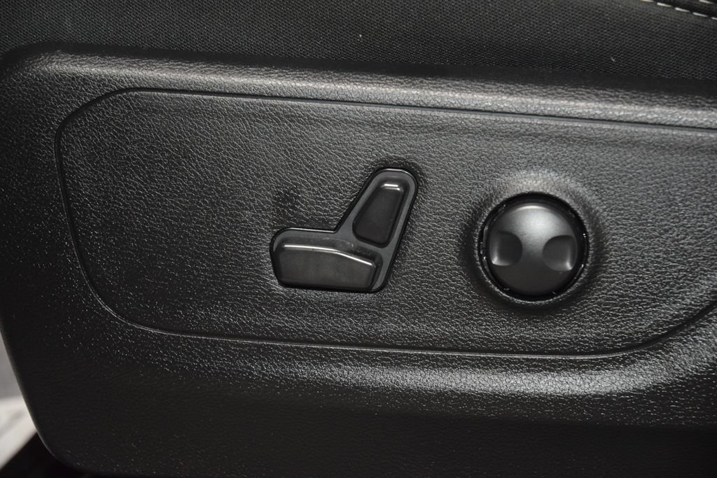 Used 2025 RAM 1500 Big Horn AWD/4WD image 34