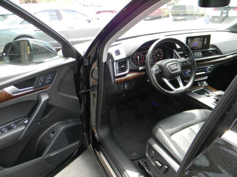 Used 2018 Audi Q5 2.0T Premium Plus w/ Premium Plus Package AWD/4WD image 16