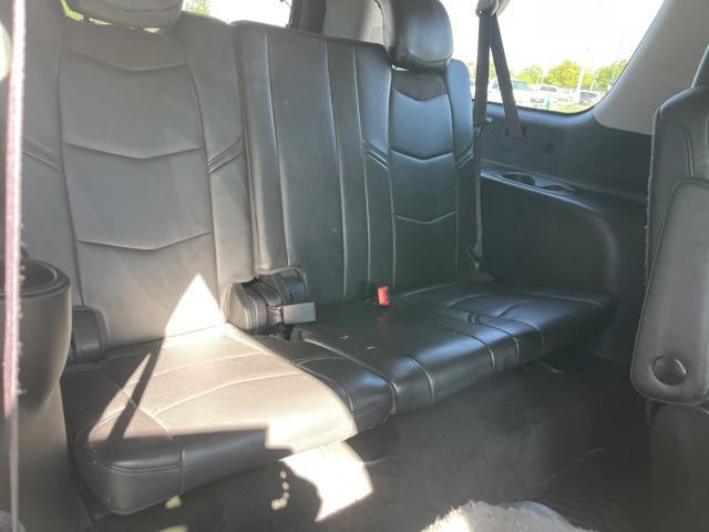 Used 2016 Cadillac Escalade ESV Luxury AWD/4WD image 19