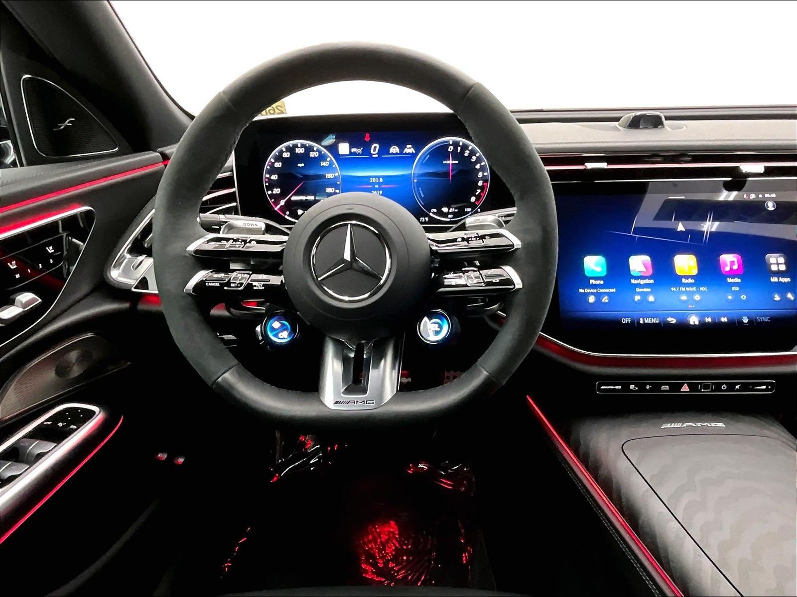 Used 2026 Mercedes-Benz E 53 AMG e 4MATIC Sedan image 4