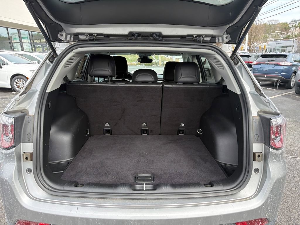 Used 2022 Jeep Compass Latitude image 21