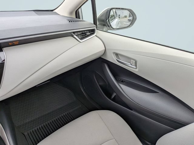 Used 2021 Toyota Corolla LE FWD image 15