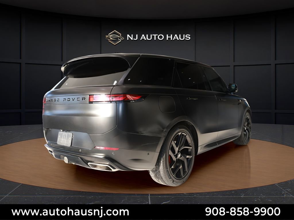 Used 2023 Land Rover Range Rover Sport SE Dynamic image 7