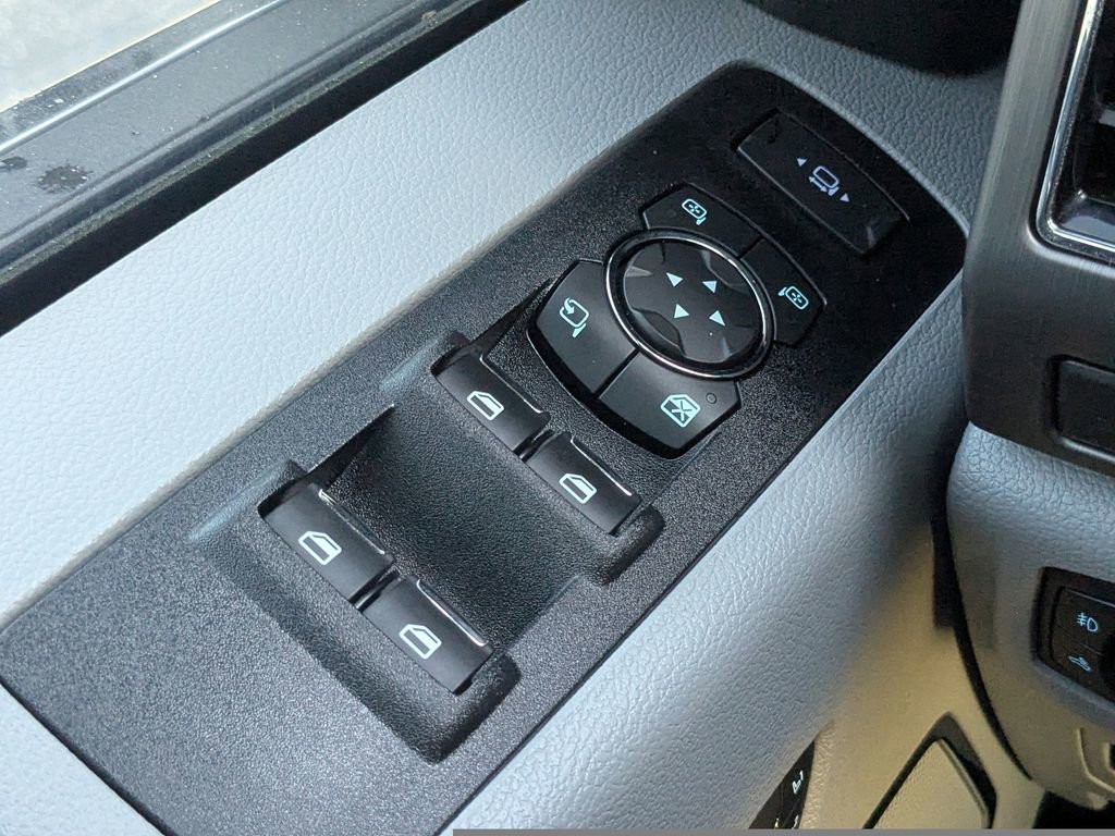 Used 2022 Ford F350 Limited image 27