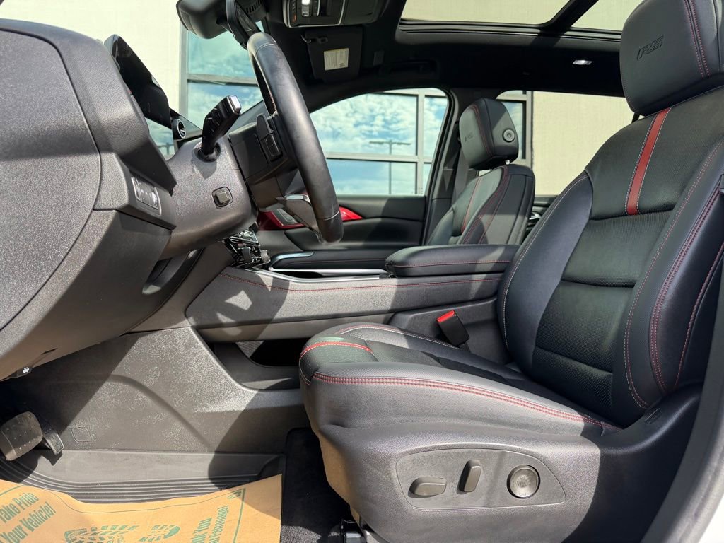 Used 2024 Chevrolet Traverse RS w/ LPO, Floor Liner Package image 10