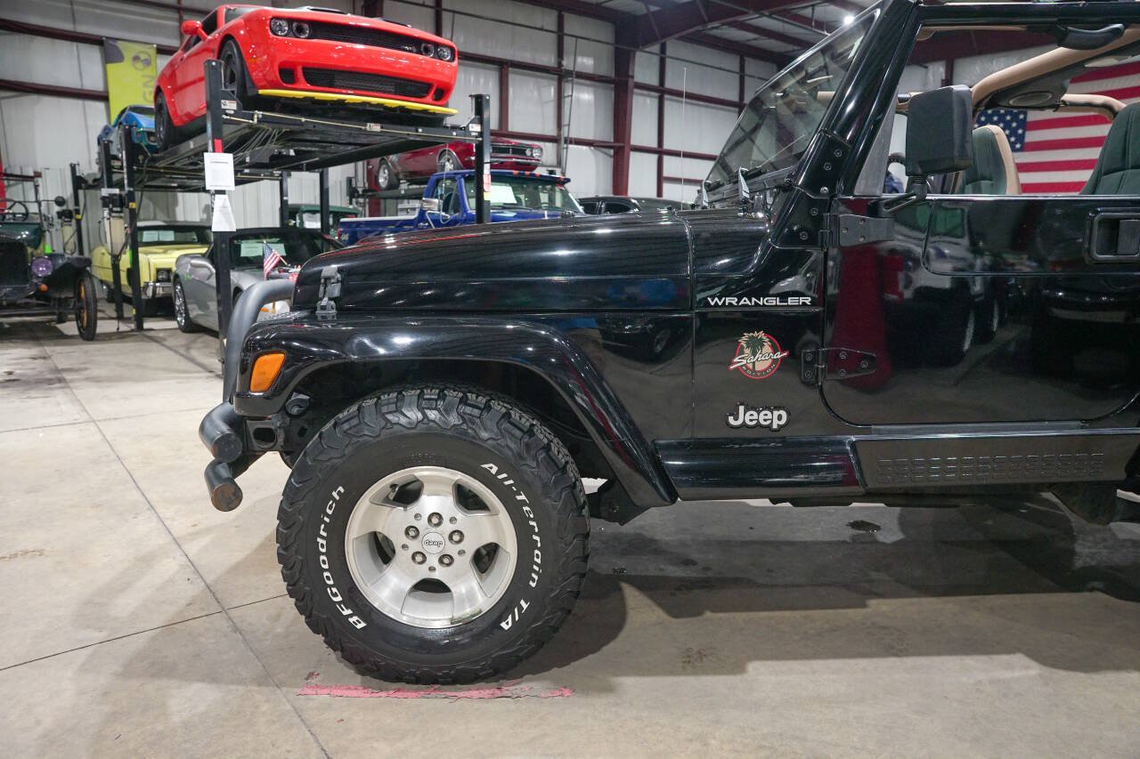 Used 2002 Jeep Wrangler Sahara AWD/4WD image 3