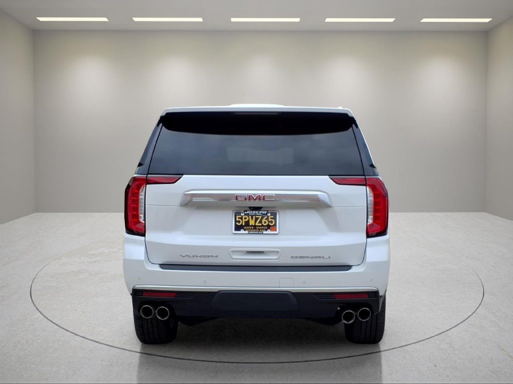 Used 2021 GMC Yukon XL Denali w/ Denali Premium Package AWD/4WD image 5