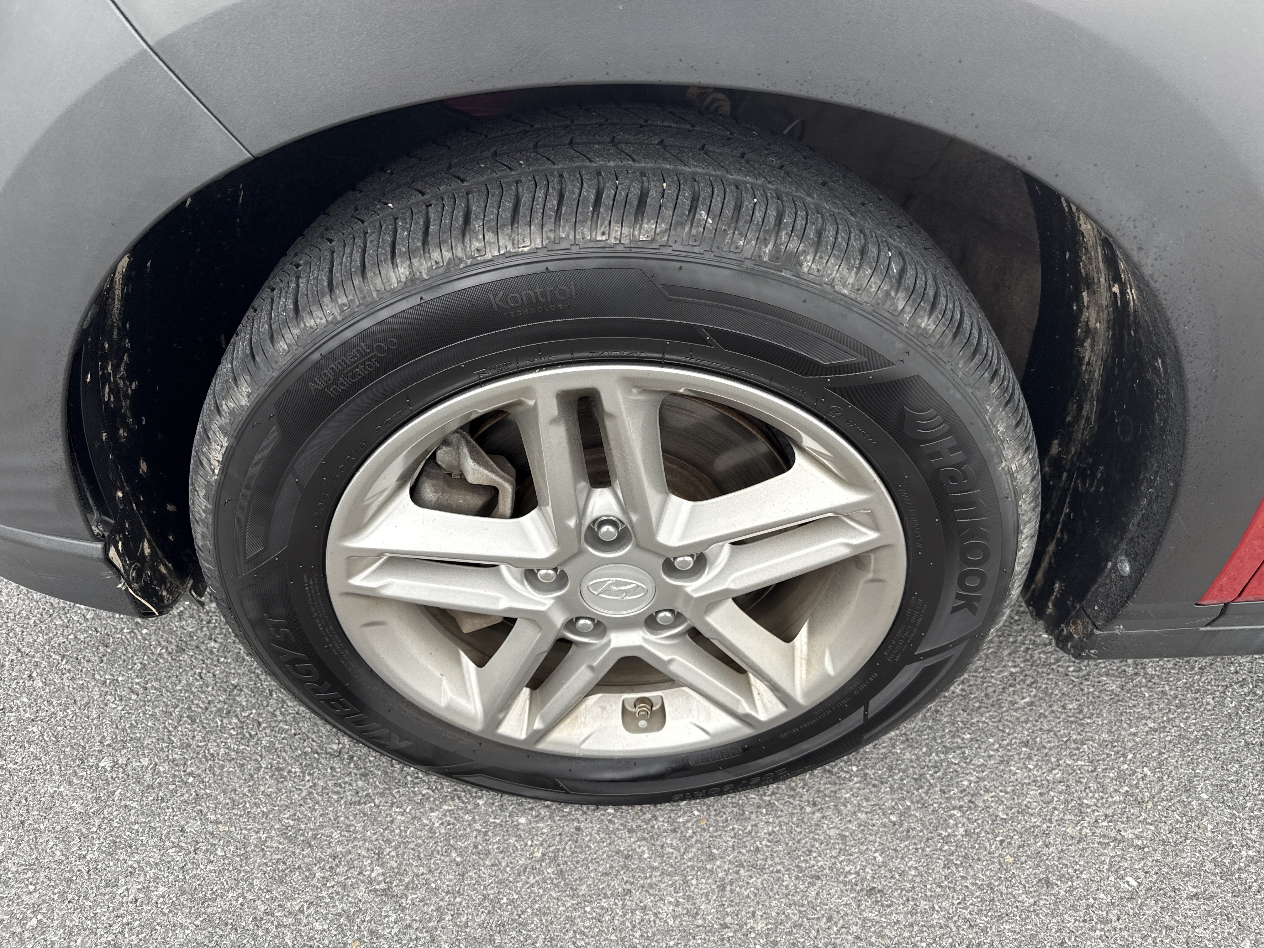 Used 2020 Hyundai Kona SE AWD/4WD image 16
