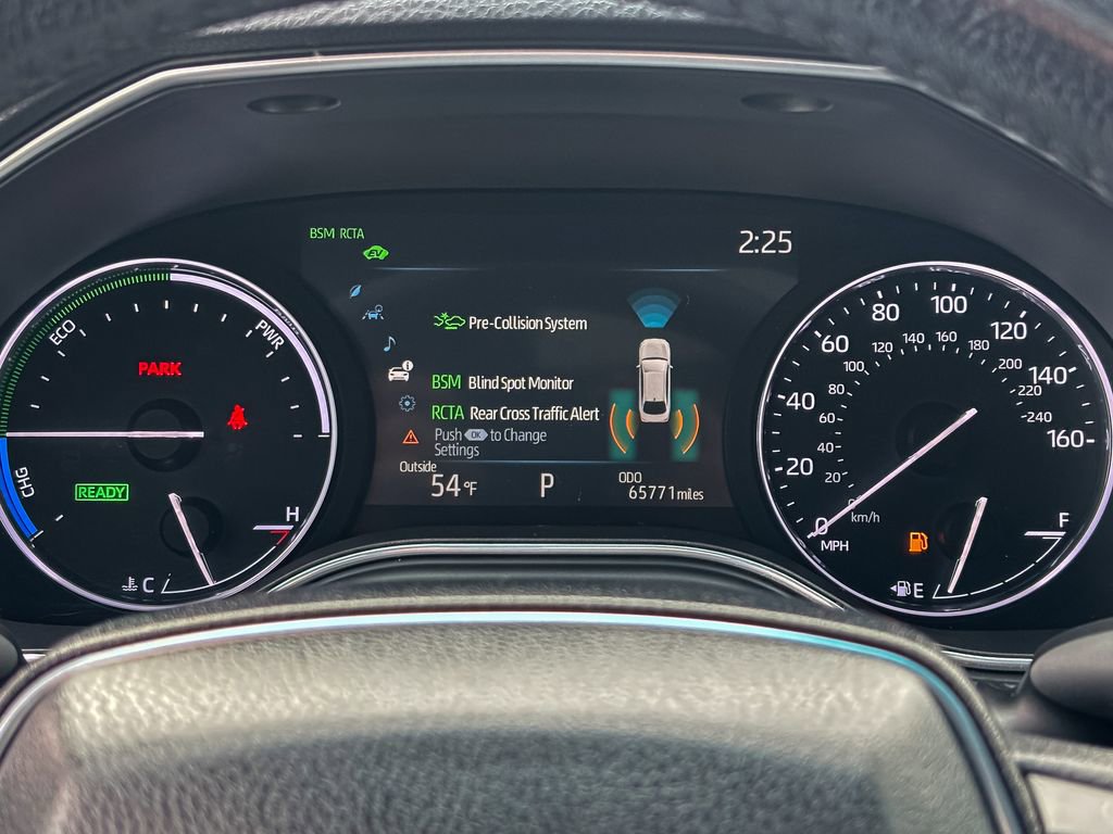 Used 2020 Toyota Avalon XLE image 32