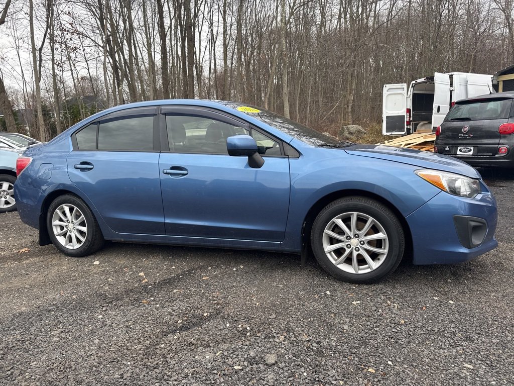 Used 2014 Subaru Impreza 2.0i Premium w/ All-Weather Package w/CVT image 3