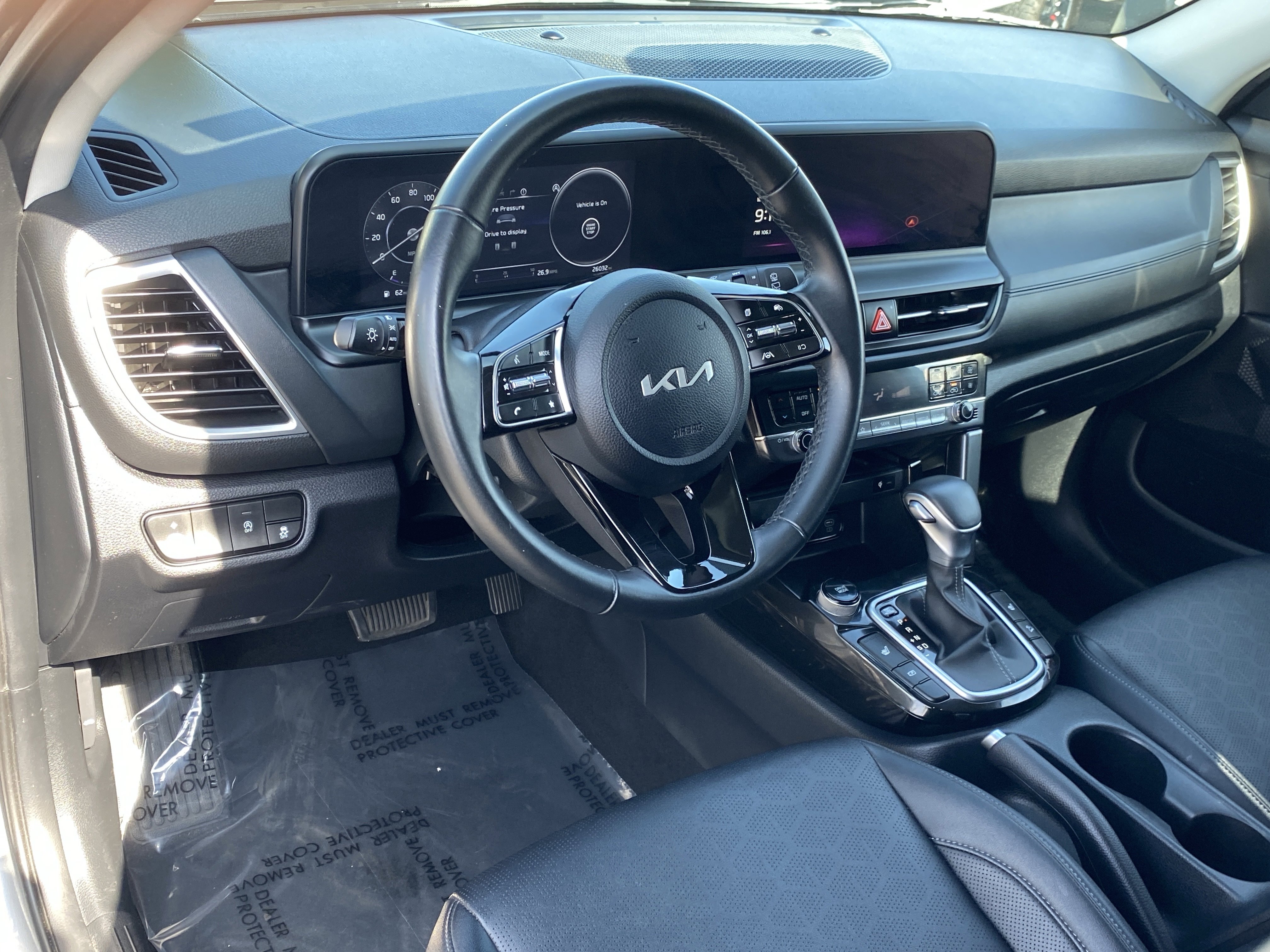 Used 2024 Kia Seltos EX image 14