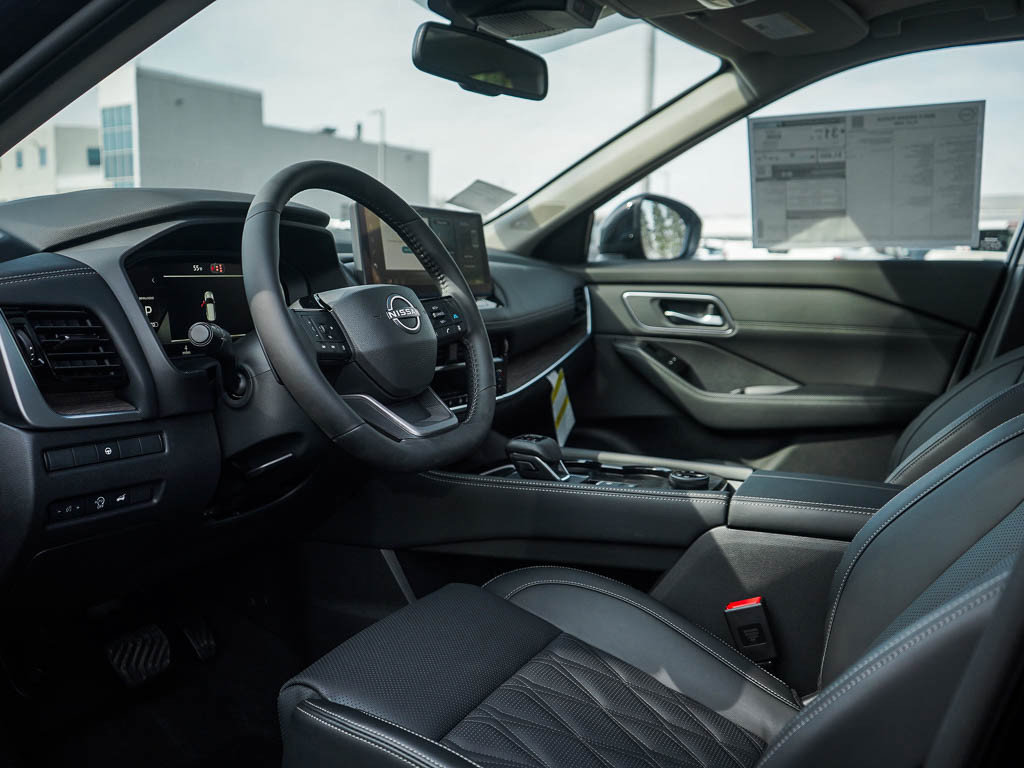 New 2026 Nissan Rogue Platinum AWD/4WD image 18