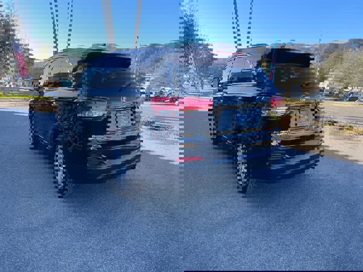 Used 2016 Kia Sorento LX w/ LX Convenience Package image 7