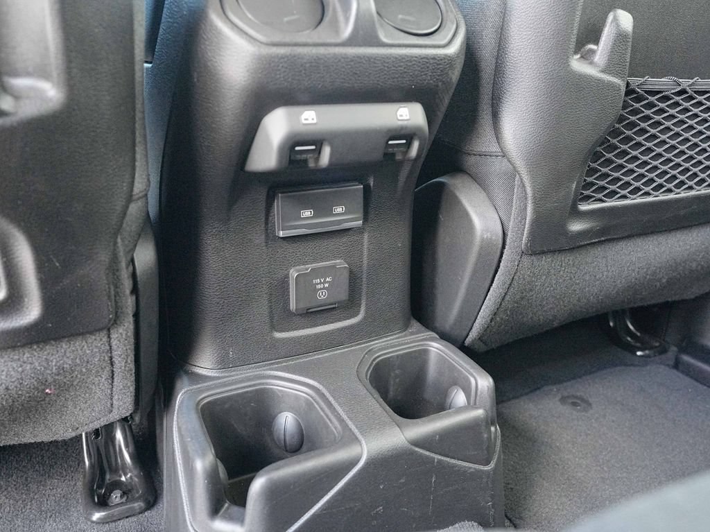 Used 2025 Jeep Wrangler Unlimited Rubicon AWD/4WD image 20