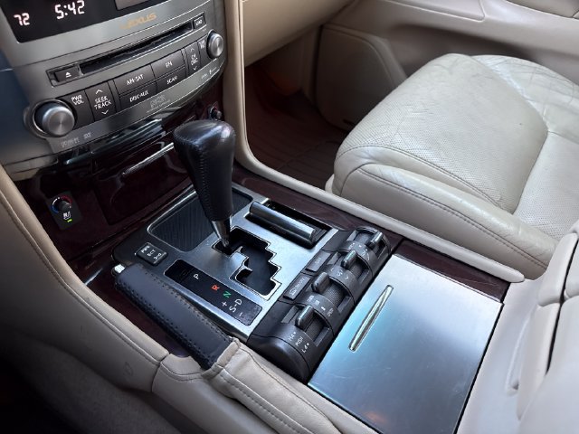 Used 2009 Lexus LX 570 4WD image 24