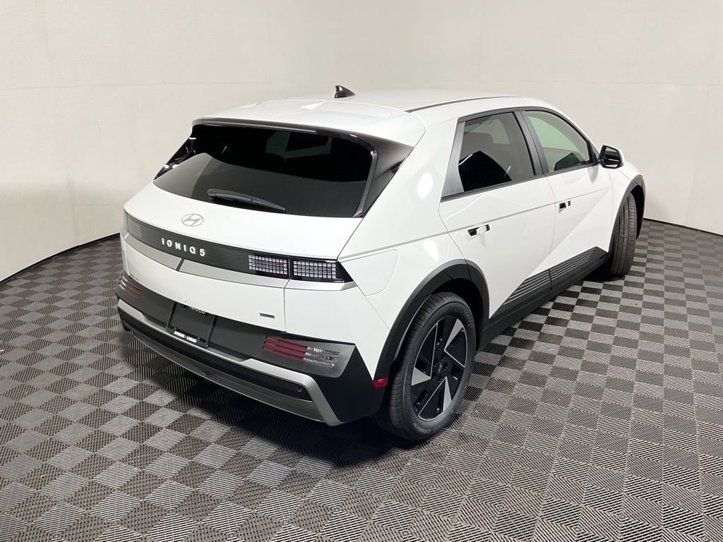 New 2025 Hyundai Ioniq 5 SE AWD/4WD image 18