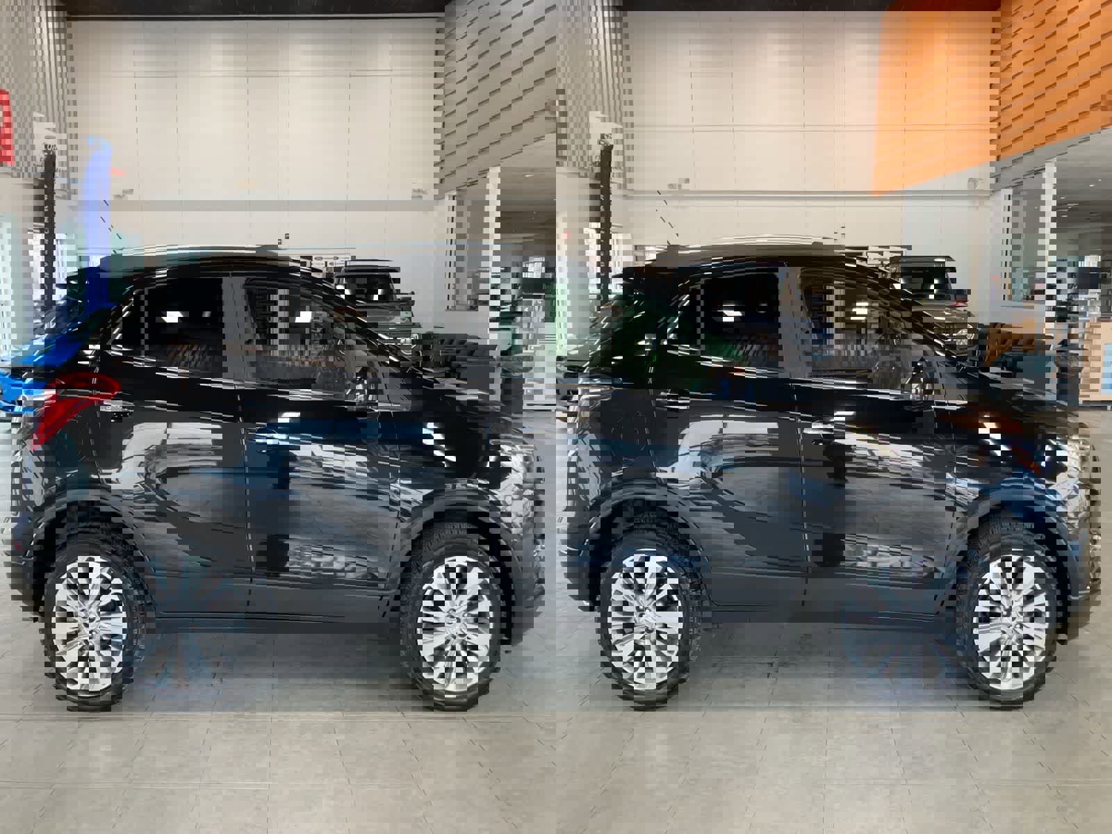 Used 2020 Buick Encore Preferred image 4