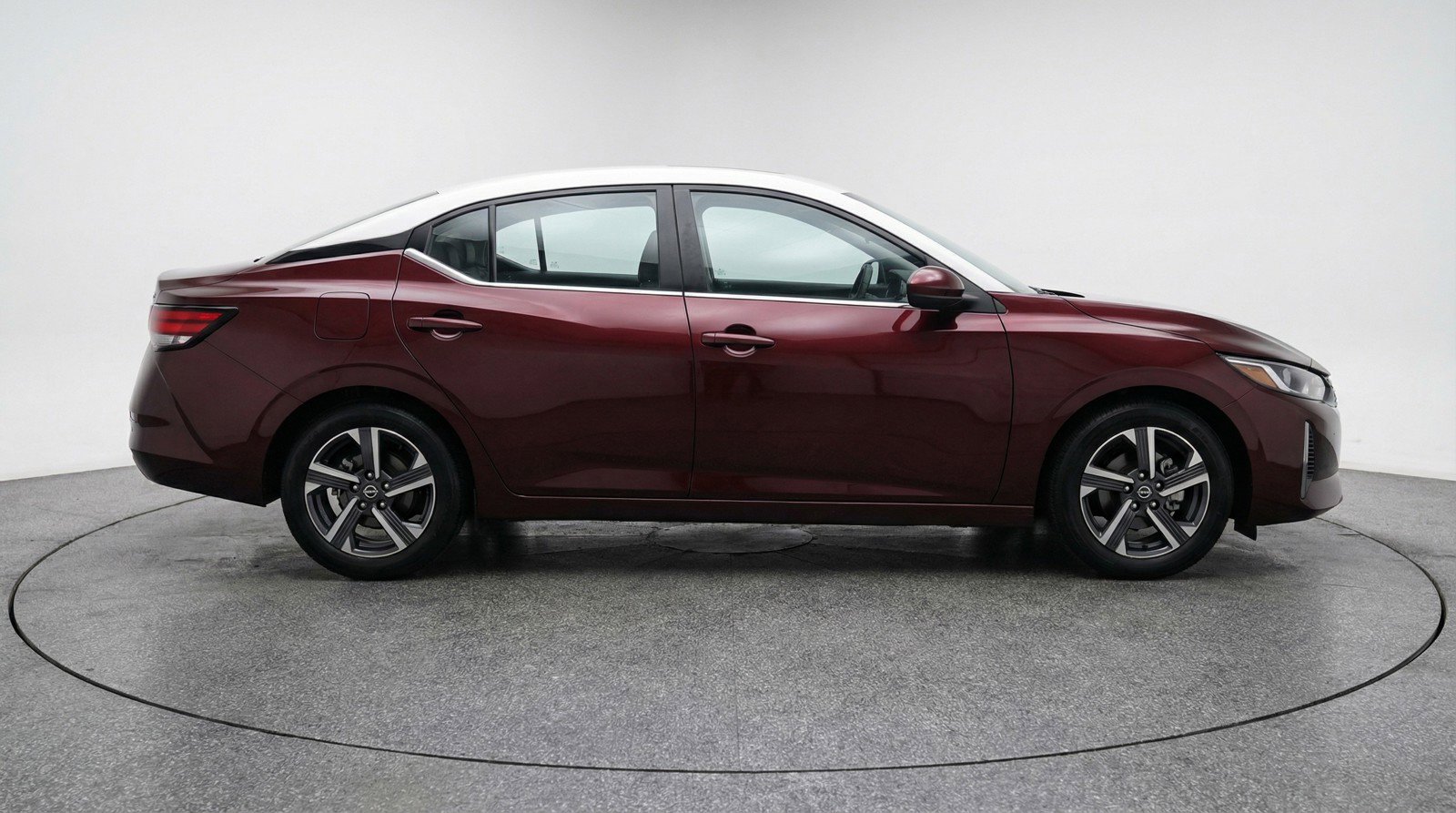 Used 2025 Nissan Sentra SV FWD image 11