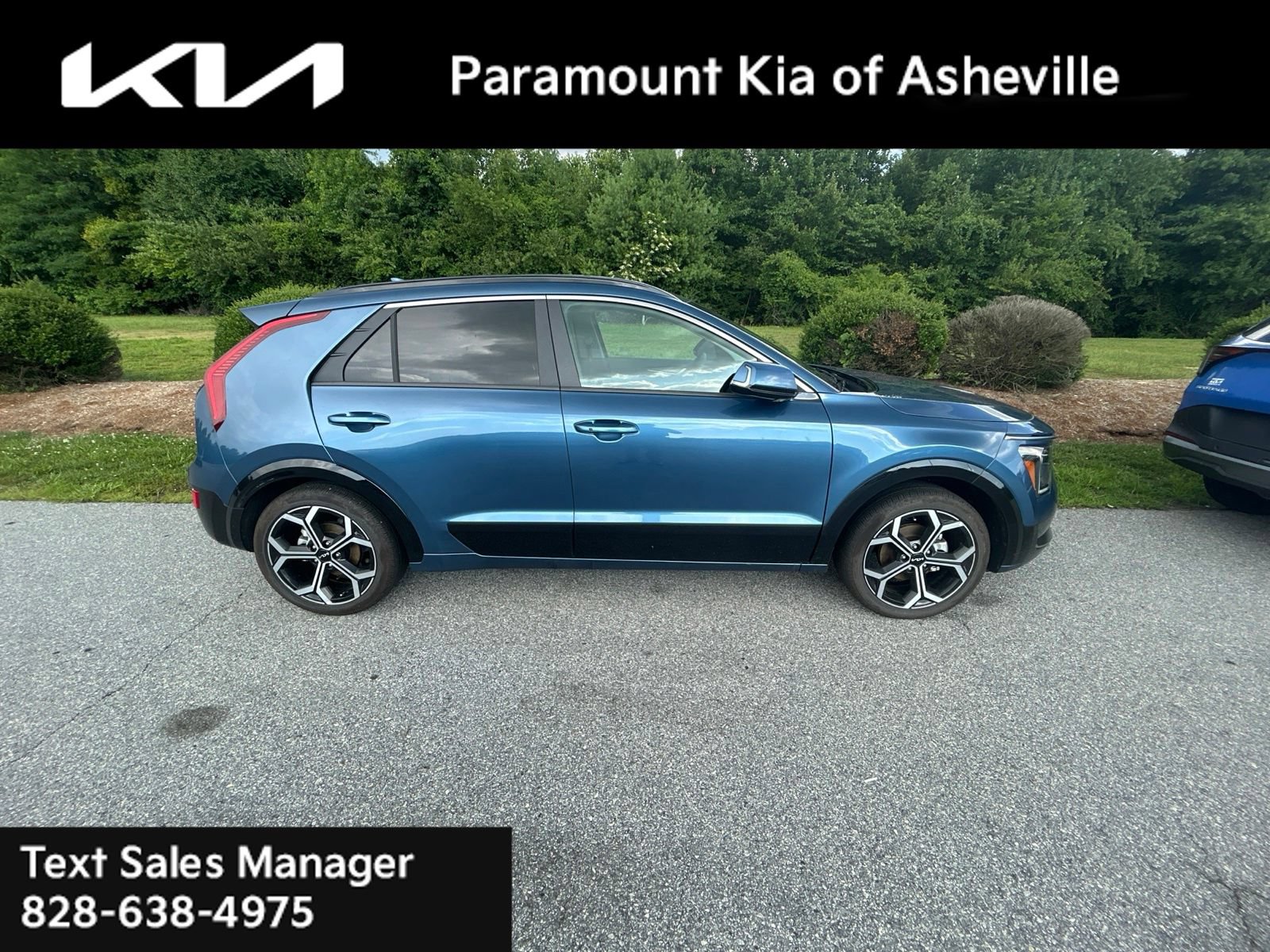 Certified 2025 Kia Niro EX Touring FWD image 4