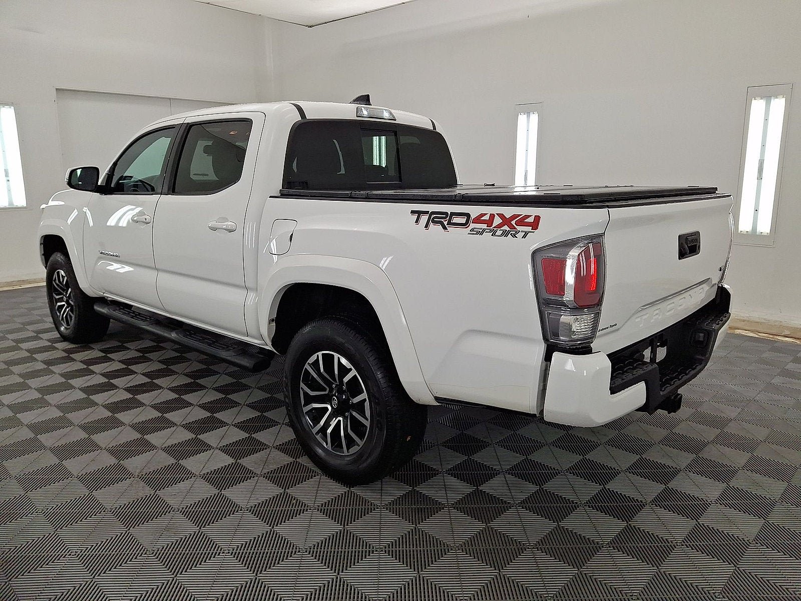Used 2023 Toyota Tacoma TRD Sport AWD/4WD image 13